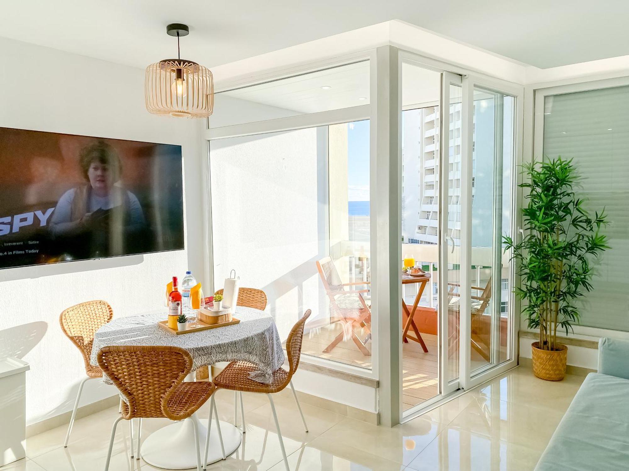 Luxury 2 Min Beach With Balcony, Ocean View, Wifi, Ac, Smarttv Portimao Exterior photo